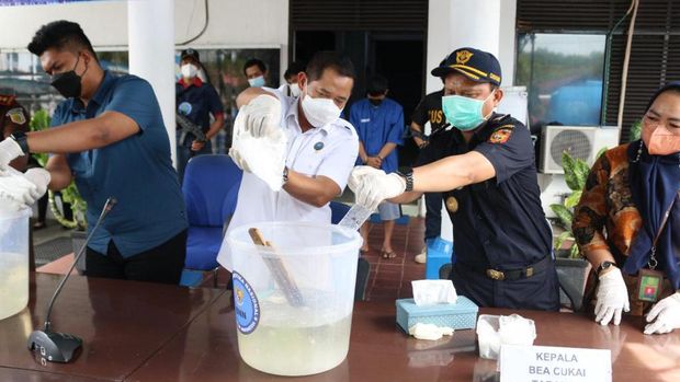 Dua upaya penyelundupan narkotika dari Malaysia digagalkan Bea Cukai Tarakan dan BNNP Kaltara. Sebanyak 3 pelaku ditangkap terkait dua kasus tersebut. (dok Istimewa)