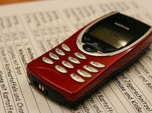Nostalgia Ponsel Hitam Putih yang Pernah Bikin Keren Penggunanya