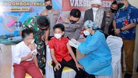 Pada kesempatan pertama vaksinasi anak-anak ini, Polda NTB bersama TNI dan Pemda menyasar empat kabupaten dengan target ke depan mencapai 240.281 dosis. Untuk tahap pertama, Lombok Barat mendapat 90 dosis vaksin, Lombok Tengah 91 dosis, Lombok Utara 92 dosis, dan Sumbawa Barat 93 dosis.