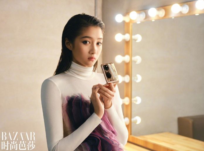 Huawei P50 Pocket (Tangkapan Layar via Harper's Bazaar China)