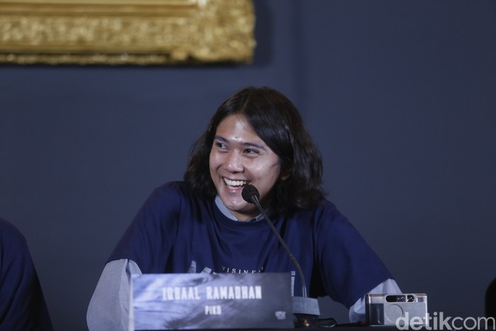 Iqbaal Ramadhan Iqbaal Ramadhan di Press Conference Film Mencuri Raden Saleh, Aula Gedung Utama Raden Saleh Cikini Jakarta (16/12).