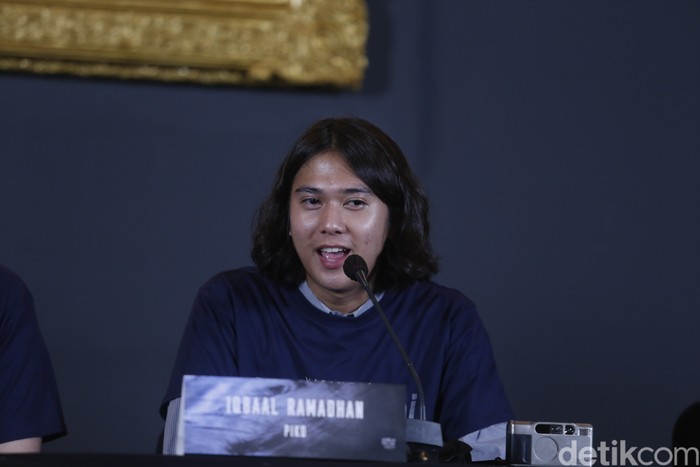 Iqbaal Ramadhan Iqbaal Ramadhan di Press Conference Film Mencuri Raden Saleh, Aula Gedung Utama Raden Saleh Cikini Jakarta (16/12).