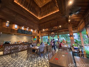 Java Dancer Coffee: Sego Rawon dan Kopi Kintamani di Coffee Shop Rasa Malang
