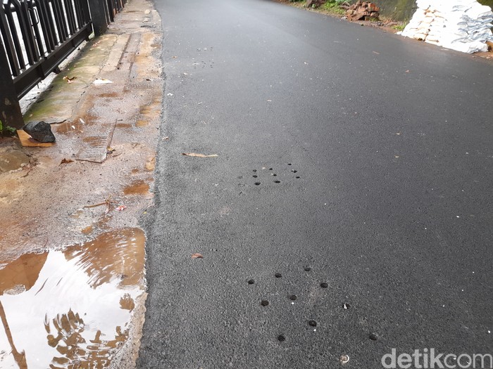 Jl Lebak Bulus III Jakarta Selatan, di sini ada sumur resapan. 17 Desember 2021. (Marteen Ronaldo Pakpahan/detikcom)