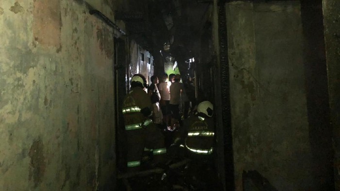 Kebakaran rumah padat penduduk di Menteng Jakarta Pusat (Hanafi-Detikcom)