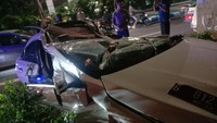 Foto: Polisi mengatakan, saat itu korban melintas dari arah kawasan Patal Senayan. Setiba di lampu merah di depan Hotel Mulia, korban hendak mengarahkan mobilnya untuk berbalik arah. Namun, diduga kurang konsentrasi, kecepatan kendaraan kemudian meningkat. (Dok. TMC Polda Metro Jaya)