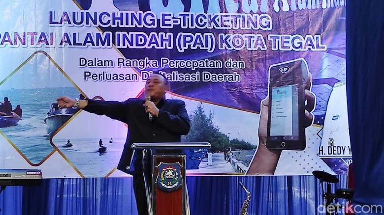 Launching e-ticketing di kota Tegal, Jateng, Jumat (17/12/2021)