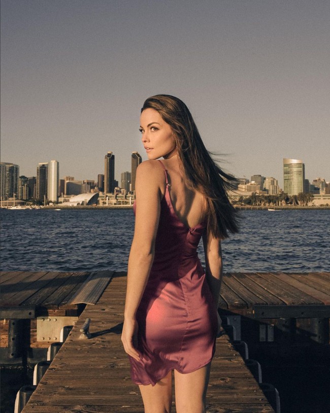 Marisa Butler mengatakan mentalnya terganggu. Tidak hanya saat dia memegang titel Miss World America tapi juga di luar itu. “Benar-benar berdampak negatif tidak hanya kesehatan mental saya selama setahun itu, tapi juga relasi saya dengan kontes kecantikan. Saya merasa dikalahkan,” tuturnya. Foto: Instagram/@marisapaigebutler