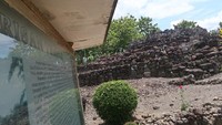 Akses menuju Candi tersebut terbilang mudah mengingat berada di jalan antar provinsi dan berada di perbatasan Kabupaten Gunungkidul, DIY dan Kabupaten Sukoharjo, Jawa Tengah.