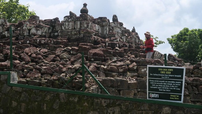 Tidak hanya memiliki pantai dengan pasir putih yang indah, Kabupaten Gunungkidul ternyata memiliki objek wisata (obwis) non pantai bernama Candi Risan. Candi tersebut menyimpan sejarah adanya peradaban Budha di Gunungkidul, Jumat, (17/12/2021).