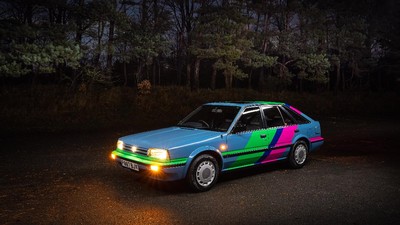 Lihat Lebih Dekat Wujud Sedan 80-an Nissan Bluebird yang Dijadikan Mobil Listrik