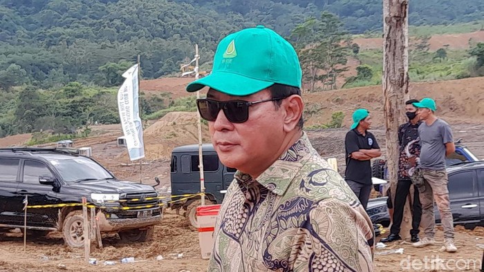 Hutomo Mandala Putra atau Tommy Soeharto membangun lapangan golf di atas lahan seluas 120 Hektar di kawasan Sentul, Babakanmadang, Kabupaten Bogor. Yuk lihat.