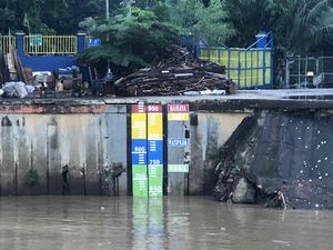 Pos Pantau Angke Hulu Siaga 1
