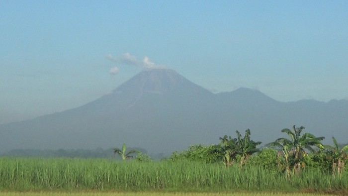 Kondisi Gunung semeru jumat 17 desember 2021
