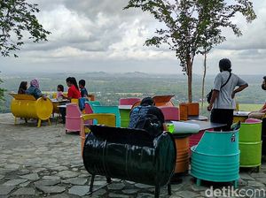 Puncak Saka di Kulon Progo, Negeri di Atas Awan yang Viral Banget