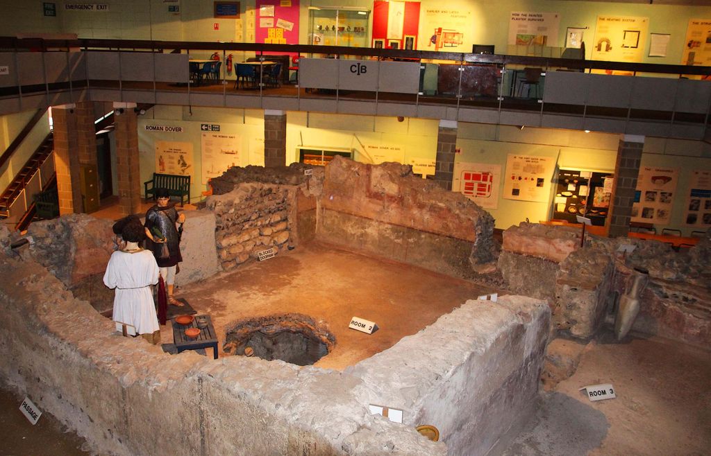 Roman Painted House Roman Painted House dari tahun 200 M.