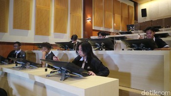 SMK RUS dilengkapi dengan fasilitas lengkap dan canggih. Dari ruang animasi, ruang recording dan sound editing, ruang color grading, mini theater dan lain-lain. (Foto: Dian Utoro Aji/detikcom)