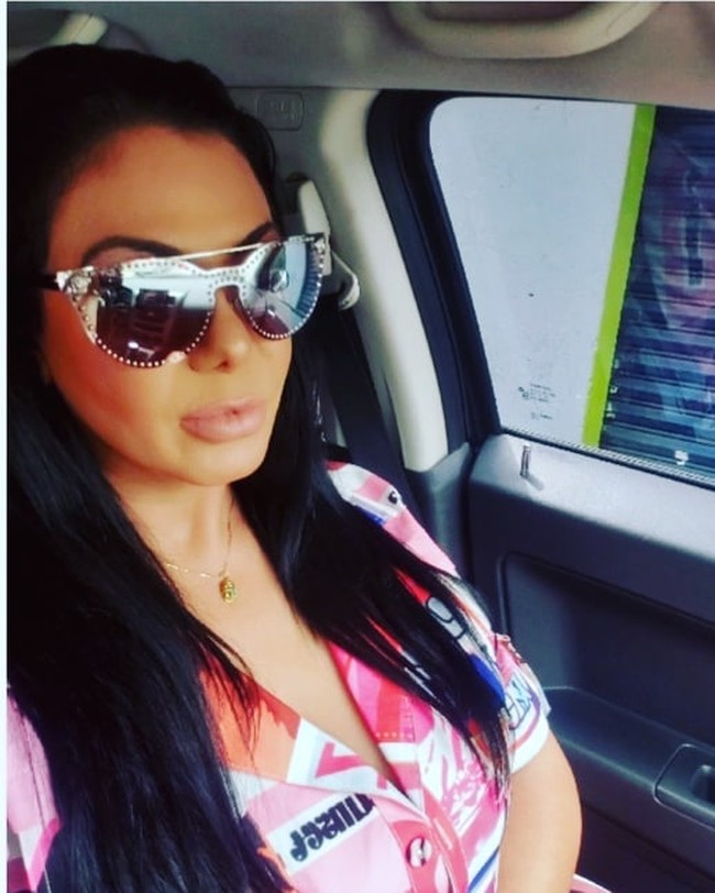 Sebelum Tania ditembak, ia, suami, dan anaknya yang berusia enam bulan pernah mengalami penculikan di 2010. Mereke diculik dari tempat bisnis cuci mobil sebelum dibawa dan dipukuli di sebuah rumah oleh tiga orang bermasker. Foto: Instagram