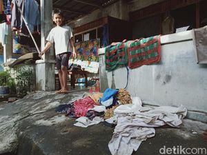 Banjir Luapan Sungai Buntung Klaten Surut, Pengungsi Pulang Bersihkan Rumah