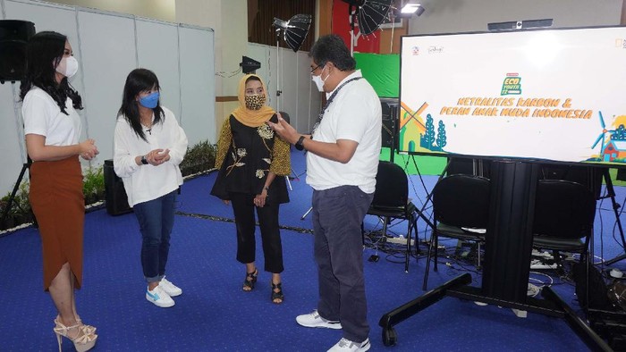 Webinar Memerangi Emisi Karbon Webinar bertema