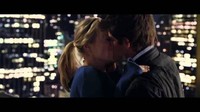 Adegan ciuman antara Andrew Garfield dan Emma Stone di The Amazing Spider-Man. Foto: Istimewa