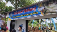 Awalnya, warga di Dusun Banjarwaru ini budidaya ikan secara masing-masing. Di kampung itu ada seorang warga bernama Iim yang biasa melakukan jual beli ikan. Disaat pandemi COVID-19 melanda, Iim kemudian mengajak warga untuk secara serius budidaya ikan nila. 
