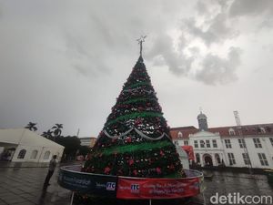 Christmas in Jakarta, Ada Pohon Natal Raksasa di Kota Tua