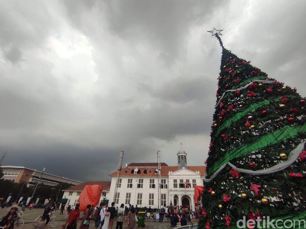 Gelaran 'Christmas in Jakarta' 2021, di Kota Tua, 18 Desember 2021. (Azhar Bagas Ramadhan/detikcom)