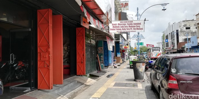 Wali Kota Solo Gibran Rakabuming Raka bakal menata kawasan Pasar Pon mulai dari Jalan Gatot Subroto-Jalan Diponegoro (Ngarsopuro) seperti Malioboro.