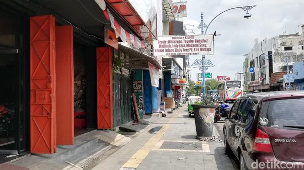 Wali Kota Solo Gibran Rakabuming Raka bakal menata kawasan Pasar Pon mulai dari Jalan Gatot Subroto-Jalan Diponegoro (Ngarsopuro) seperti Malioboro.