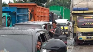 Jalinsum Batu Bara Arah Kisaran Macet Parah!