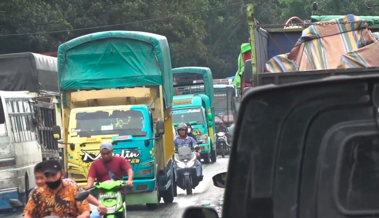Macet parah di Jalinsum Batu Bara arah Kisaran (dok. Istimewa)