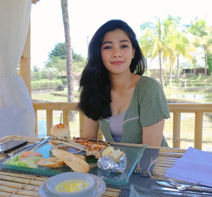 Naysilla Mirdad Ternyata Penggemar Berat Kopi dan Makanan khas Jepang Naysilla Mirdad Ternyata Penggemar Berat Kopi dan Makanan khas Jepang