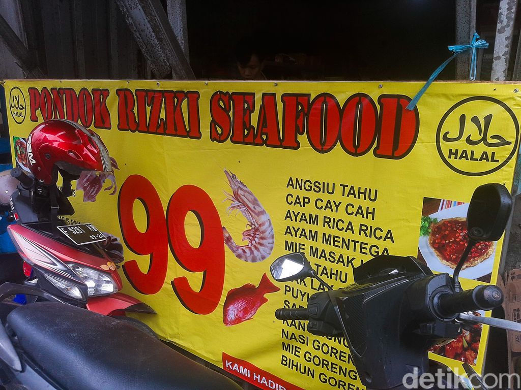 Pondok Rizki 99 Seafood, Chinese Food Murah di Stasiun Pondok Cina. Harga Cuma Rp 13 Ribuan!