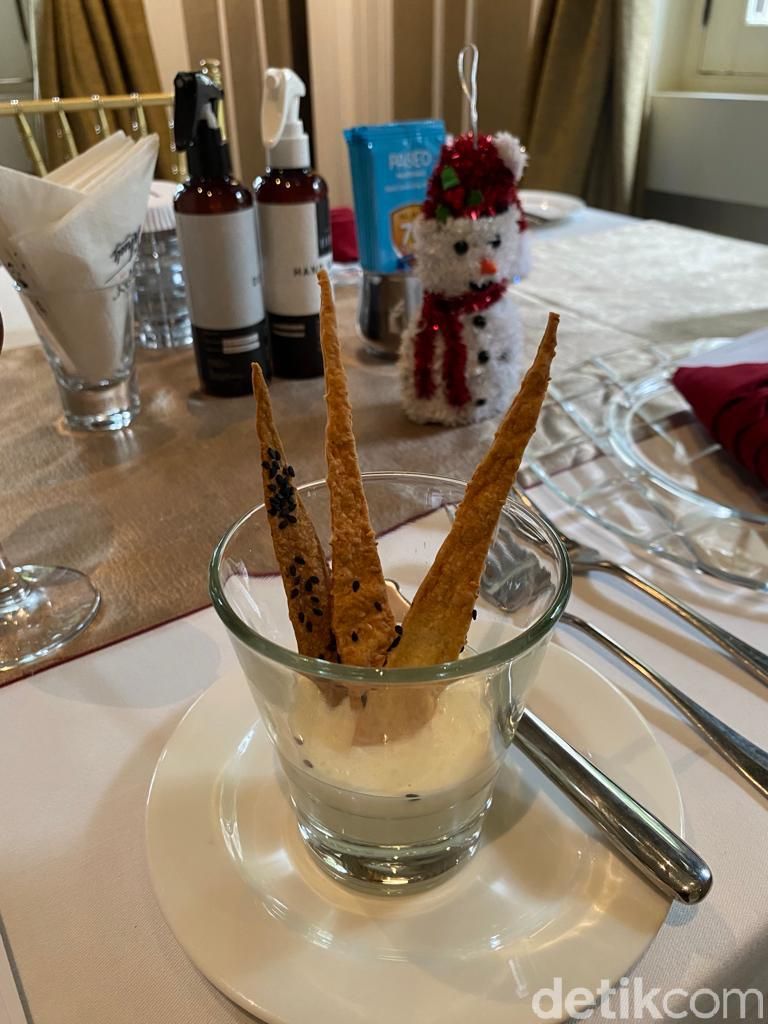 Salmon Tartare hingga Wagyu Sirloin Istimewa untuk Brunch di Hari Natal