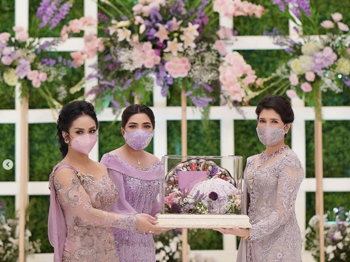 Kebaya Lamaran Artis Indonesia Kebaya Lamaran Artis Indonesia