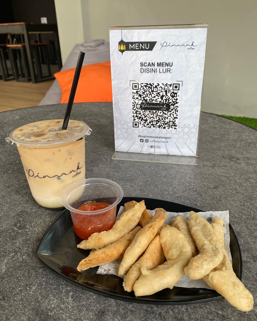 Tempat Ngopi di Meruya Selatan yang Punya Es Kopi Susu Enak
