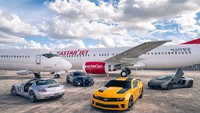 Tak hanya itu, terdapat juga Mercedes-Benz SLS AMG berkelir silver yang juga muncul dalam film Transformers: Dark of the Moon. Saat proses pembuatan film, mobil ini dipinjamkan oleh departemen pers Mercedes-Benz di Amerika Serikat, yang pada awalnya mobil tersebut berfungsi sebagai mobil pameran. Foto: dok. Curated