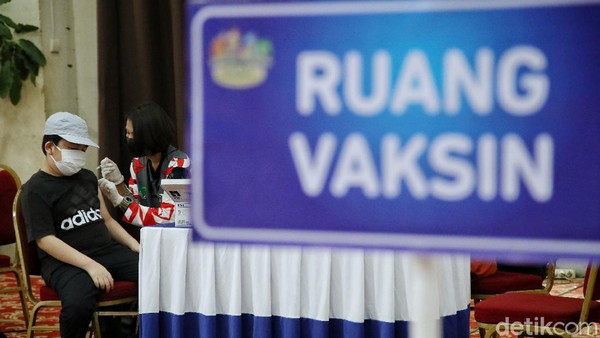 Vaksin COVID-19 di Ancol Gratis Tiket Wahana Lho