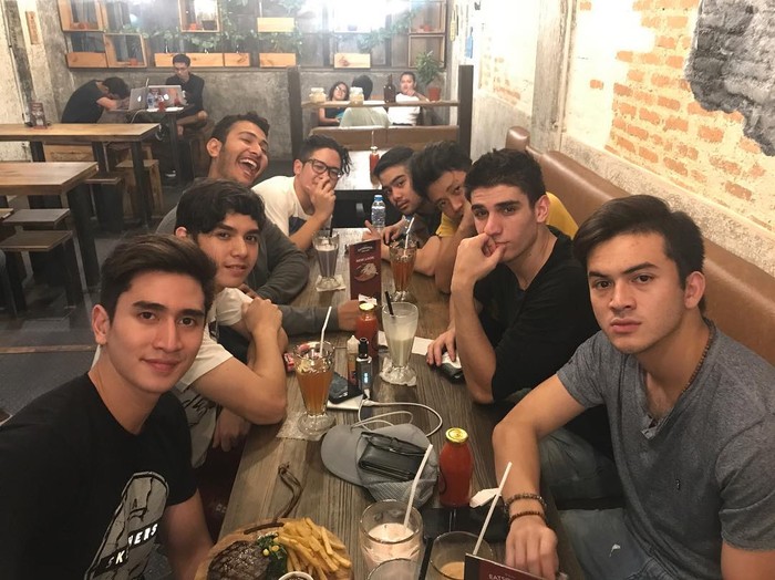 Verrell Bramasta Verrell Bramasta; Foto Kuliner