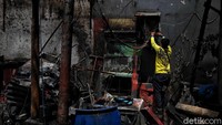 Diperkirakan sebanyak 20-30 rumah hangus terbakar.