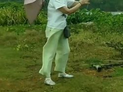 Aksi Nyeleneh Influencer Demi Konten, Bikin Geleng-geleng Kepala