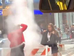 Aksi Nyeleneh Influencer Demi Konten, Bikin Geleng-geleng Kepala