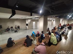 Antusiasme Warga Kunjungi Basement Alun-alun Suroboyo