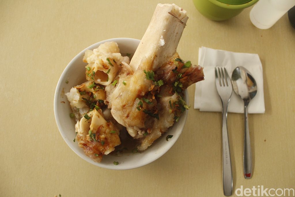 Gurih Mantap! Mie Kocok Cepay Legendaris dari Bandung yang Dimasak Pakai Api Arang