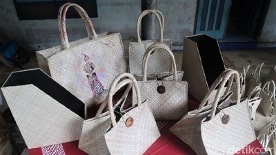 Melihat Lebih Dekat Dusun Perajin Anyaman Daun Pandan di Bantul