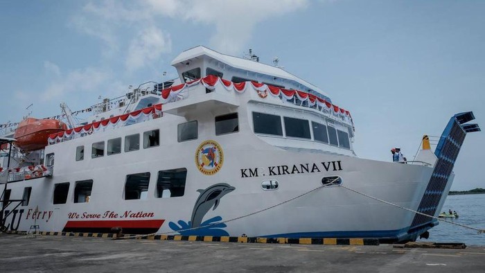 Menparekraf Resmikan KM Kirana VII di Pelabuhan Benoa Bali, Sabtu (18/12/2021).