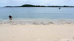 Mengintip Sarang Manusia di Dasar Laut Gili Meno