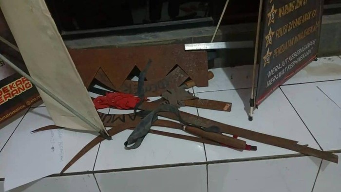 Polisi Sita Puluhan Senjata Tajam dari Geng Motor Bikini Bottom-All Star (Foto: dok Polsek Cisoka)