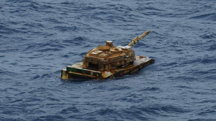 Viral benda mirip tank di Laut Natuna.
